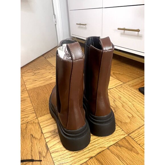 BROWN BOOTS - Picture 2 of 4